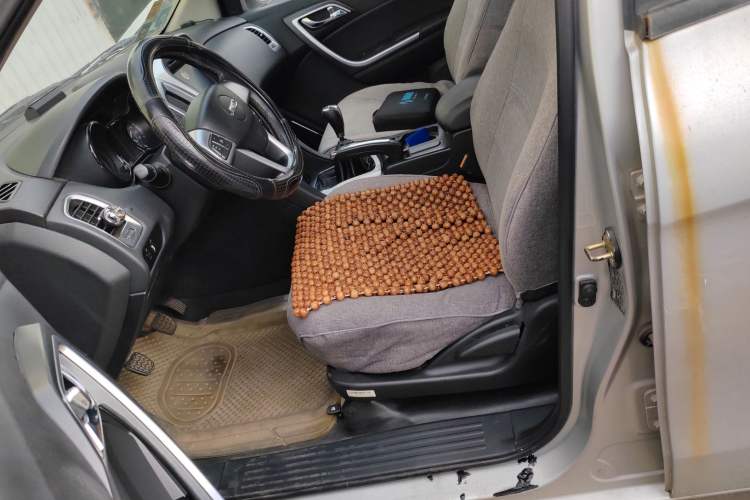 Used JMC Yuhu 7 2016 2.4T Two-Wheel Drive Luxury Edition JX4D24