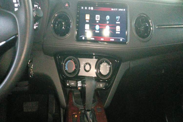 Used Honda XR-V 2015 1.8L EXi CVT Comfort Version
