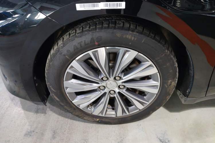 Used Hongqi E-QM5 2024 610 km PLUS
