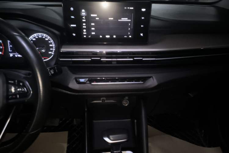 Used Geely Auto Vision X3 2021 PRO 1.5L CVT Deluxe Model
