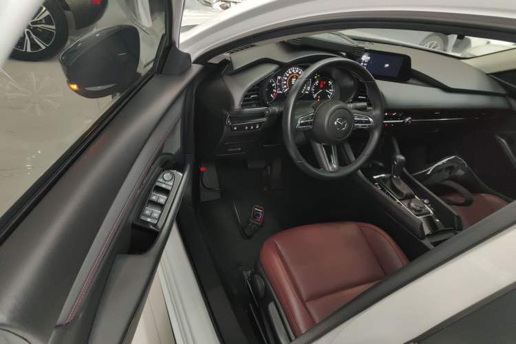 Used Mazda Mazda 3 Axela 2022 2.0L Automatic Premium Black Obsidian Edition
