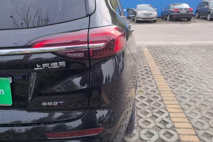 Used Buick Envision 2022 Encore Plus 652T Five-Seat Luxury Model
