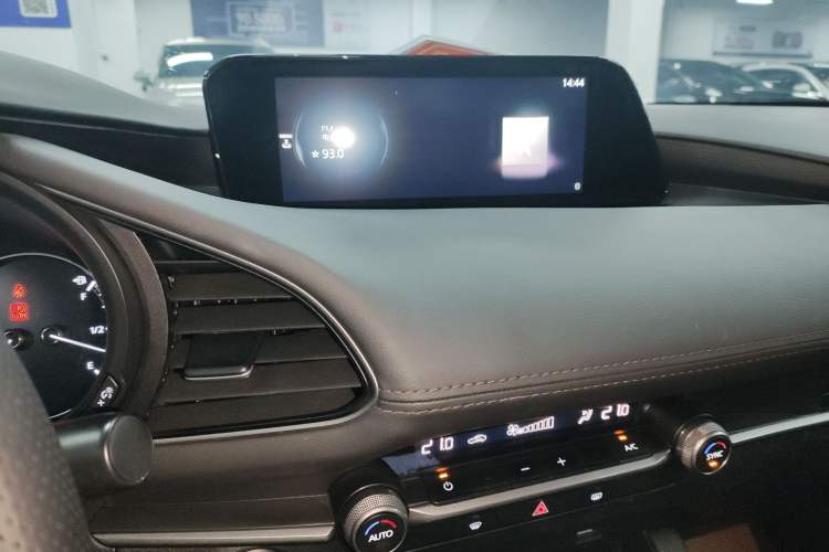 Used Mazda Mazda 3 Axela 2020 1.5L Automatic Luxury Version