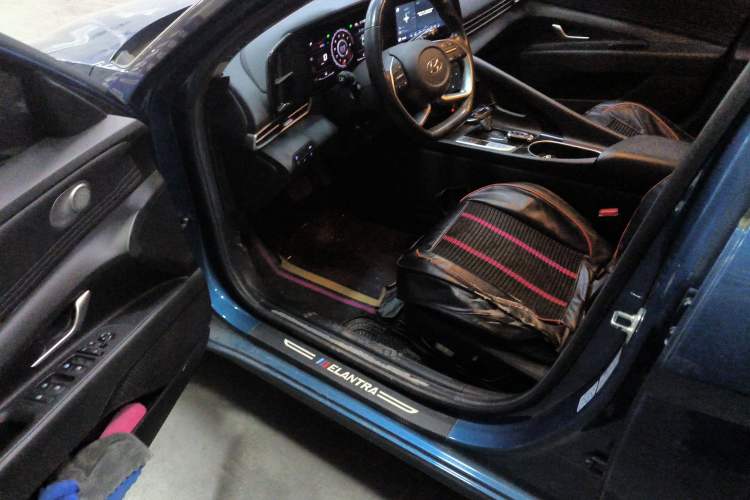 Used Hyundai Elantra 2021 1.5L CVT LUX Prestige Edition
