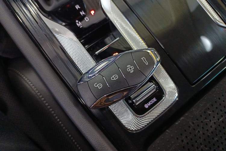 Used Hongqi H5 2023 2.0T Automatic Smart Connect Flagship Edition
