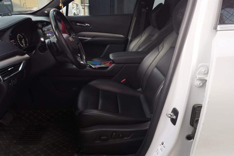 Used Cadillac XT4 2018 28T Two-Wheel Drive Leading Version
