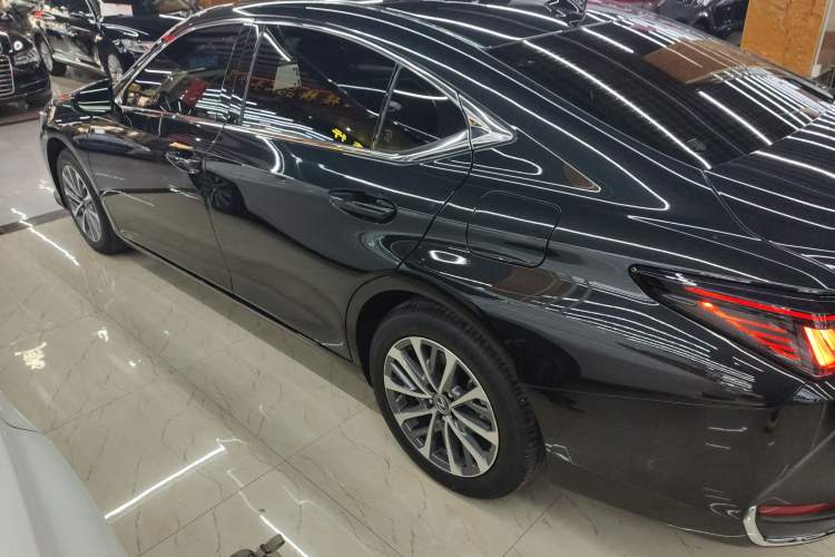 Used Lexus ES 2025 200 Premium Edition