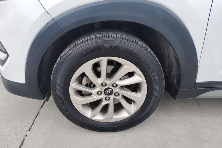 Used Hyundai Tucson 2018 1.6T Dual-Clutch Two-Wheel Drive 15th Anniversary Special Edition