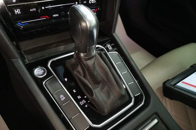 Used Volkswagen Magotan 2023 2 Million Units Commemorative Edition 330TSI DSG Luxury Version
