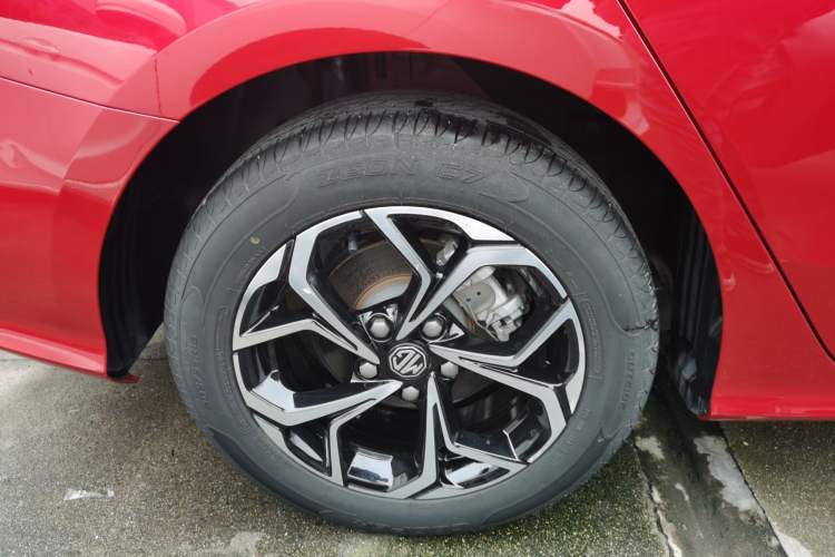 Used MG 5 2021 180 DVVT CVT Youth Luxury Edition
