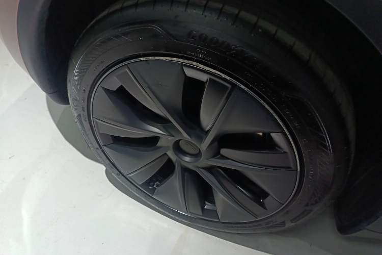 Used Tesla Model Y 2024 Rear-Wheel-Drive Version
