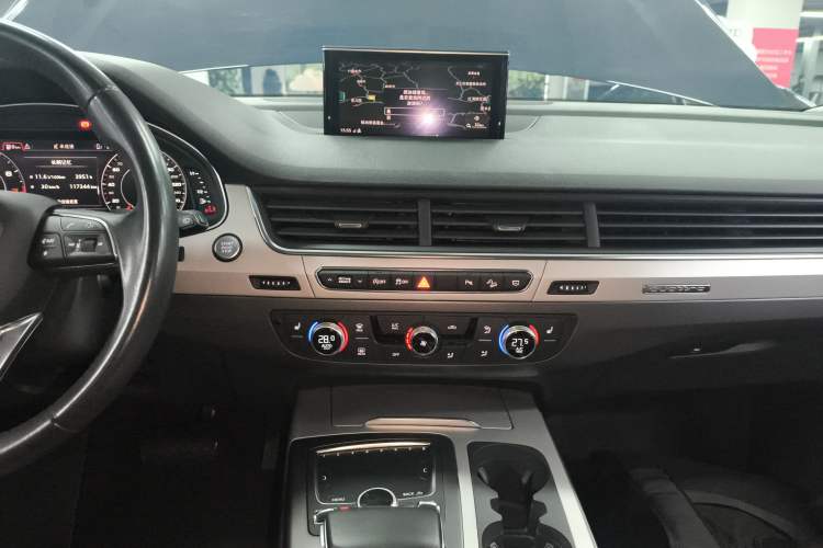 Used Audi Q7 2019 45 TFSI Comfort Model