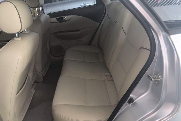 Used Buick Excelle 2015 1.5L Automatic Classic Model
