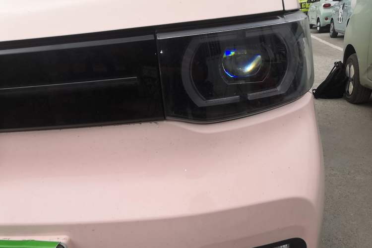 Used Wuling Hongguang MINIEV 2022 Macaron Premium Model – Lithium Iron Phosphate