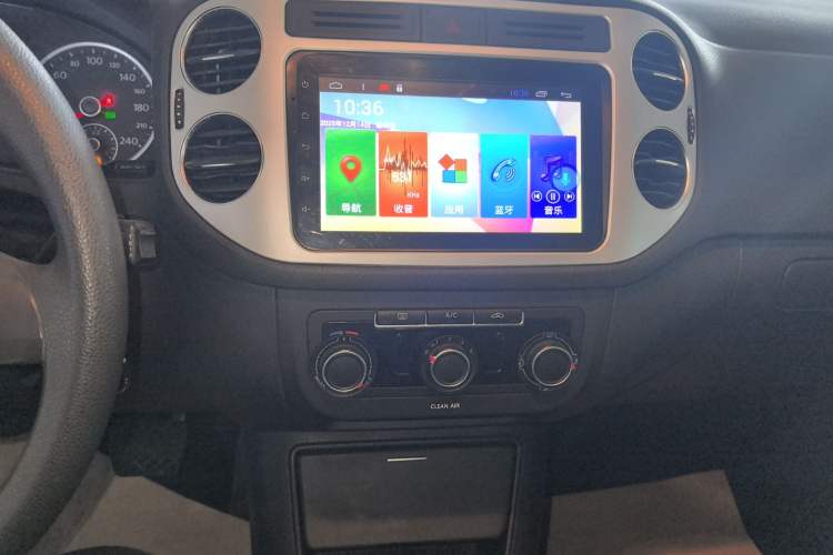 Used Volkswagen Tiguan 2017 300TSI Automatic Two-Wheel Drive Silk Road Luxury Edition
