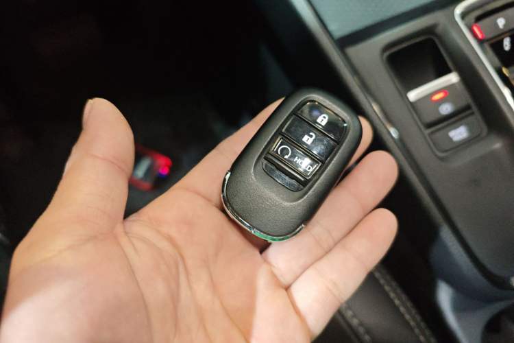 Used Honda CR-V 2023 2.0L eHEV Two-Wheel Drive Smart Edition
