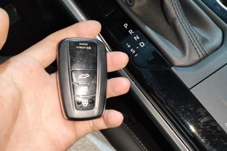 Used Toyota Highlander 2022 Dual-Engine 2.5L Four-Wheel Drive Prestige Version 7 Seats