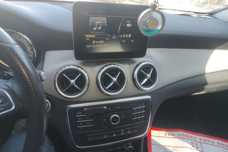 Used Mercedes-Benz GLA 2016 GLA 200 Fashion Model
