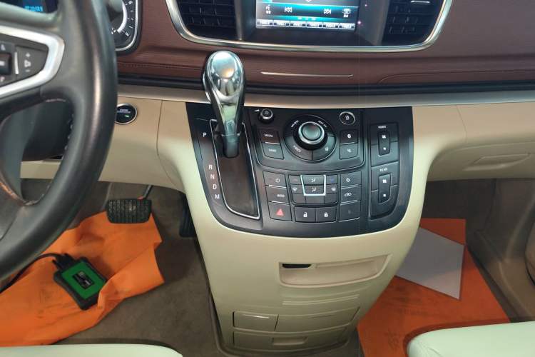 Used Buick GL8 2018 28T Luxury Model China VI Standard