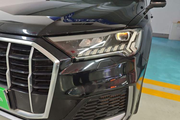 Used Audi Q7 2021 55 TFSI quattro S line Sport model