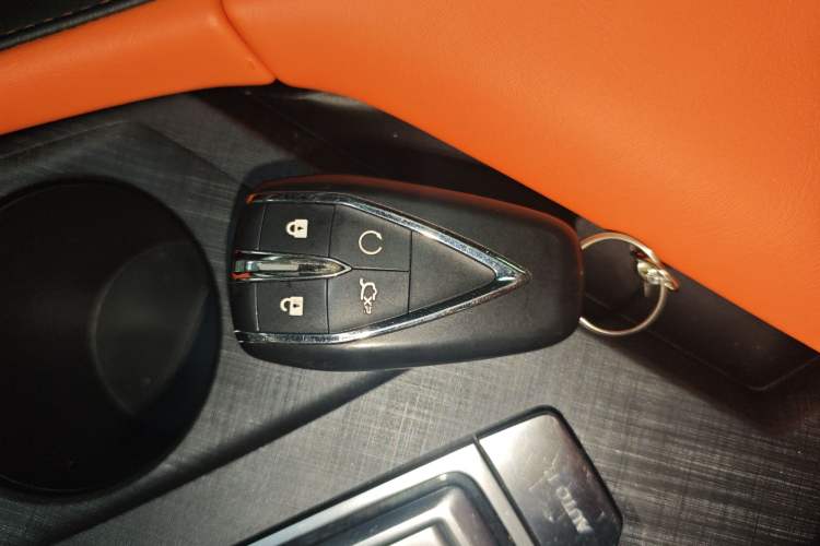 Used Changan UNI-V 2022 1.5T Prestige Version
