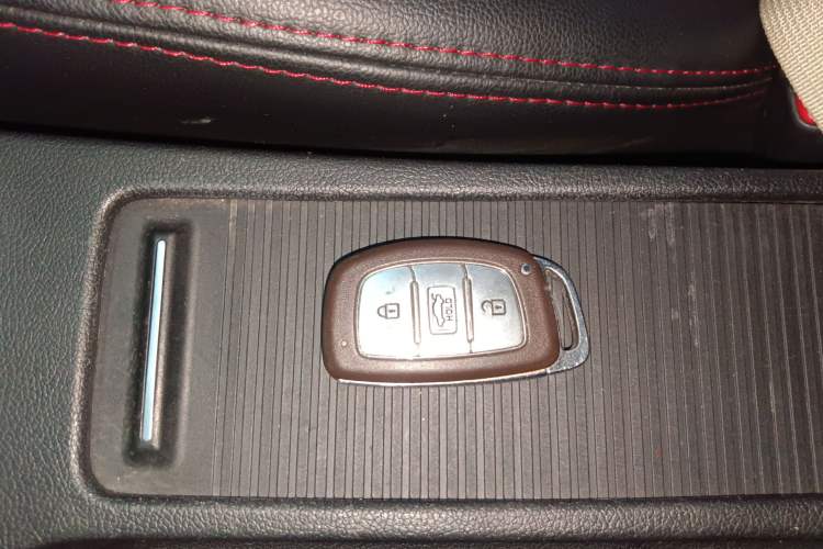 Used Hyundai Elantra 2015 1.6L Automatic Leading Model
