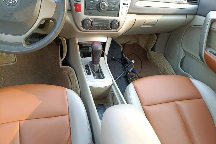 Used Dongfeng Aeolus A60 2014 1.6L Automatic Luxury Model
