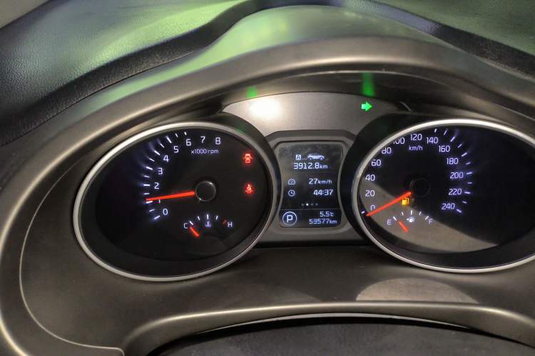 Used Kia Sportage R 2015 2.0L Automatic Two-Wheel Drive DLX Model