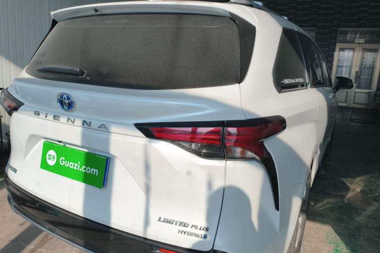 Used Toyota Sienna 2021 2.5L Hybrid Ultimate Edition