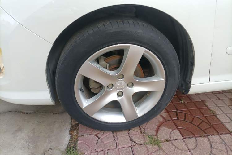 Used Peugeot 408 2013 2.0L Automatic Comfort Edition
