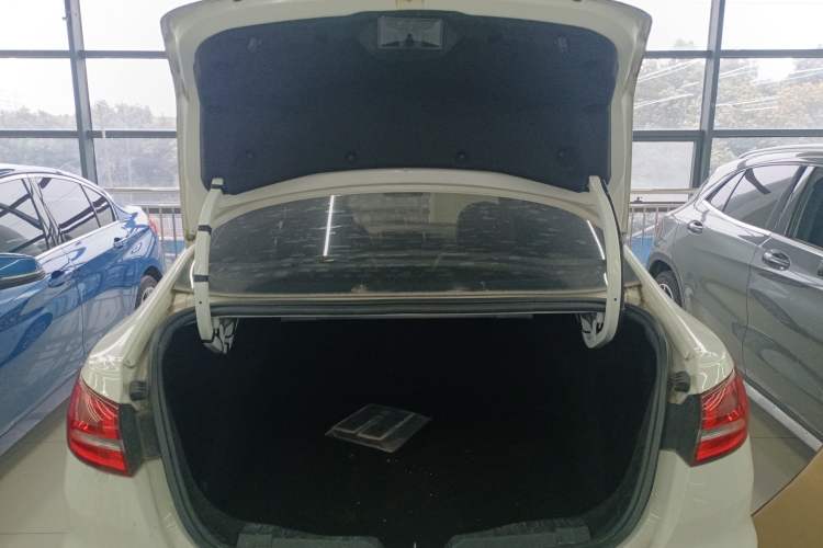 Used Ford Escort 2019 Revised 1.5L Automatic ZhiXiang Version China VI Standard
