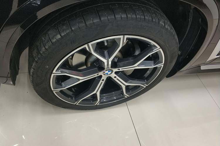 Used BMW X5 2023 xDrive 30Li Luxury M Sport Package