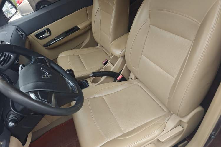 Used Wuling Hongguang 2014 1.2L S Comfort Model China IV