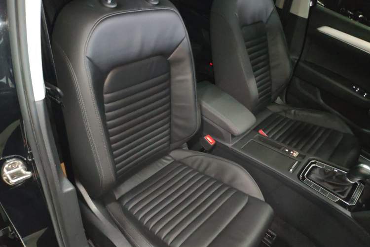 Used Volkswagen Magotan 2019 330TSI DSG Leading Model China VI Standard
