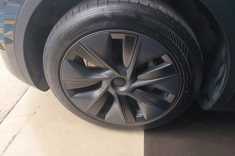 Used Tesla Model Y 2024 Rear-Wheel-Drive Version