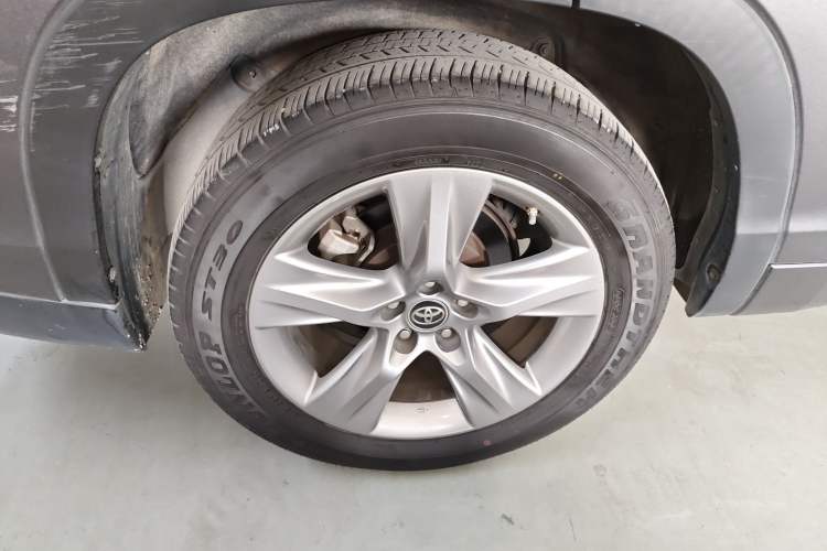 Used Toyota Highlander 2015 2.0T Four-Wheel Drive Luxury Edition 7-Seater
