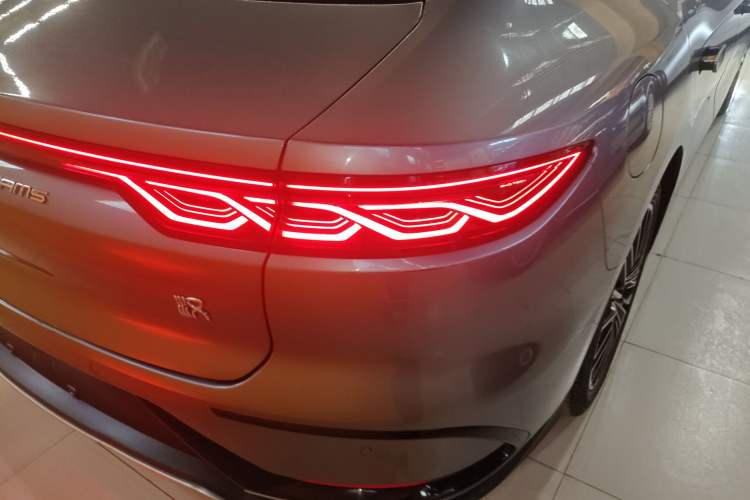 Used BYD Han 2022 DM-i 121KM Prestige Model