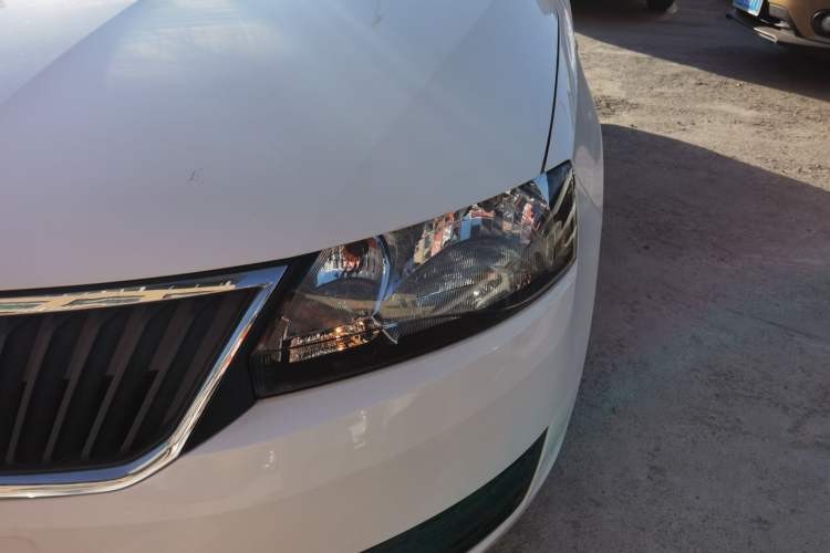 Used Skoda Rapid Spaceback 2016 Revised Version 1.6L Automatic Front-Drive Edition