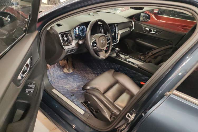 Used Volvo S60 2020 T4 Zhiyuan Luxury Edition