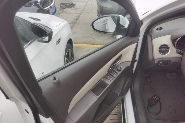 Used Chevrolet Cruze 2015 1.5L Classic SE AT
