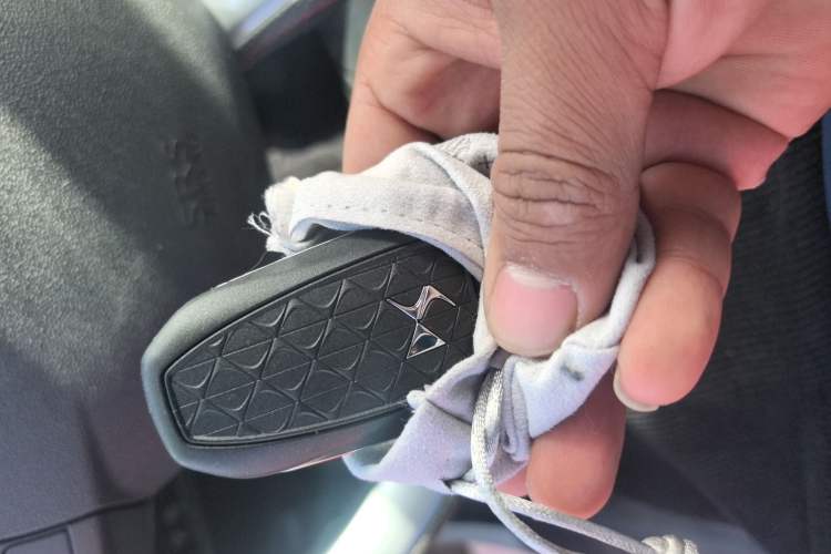 Used  6 2016 1.6T Luxury Edition THP160
