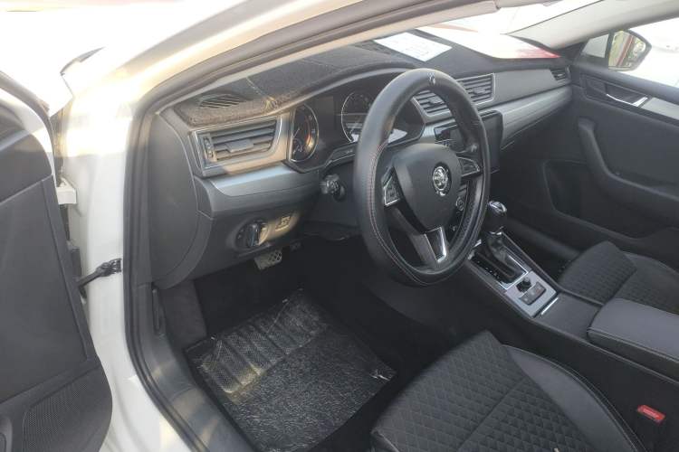 Used Skoda Superb 2016 TSI280 DSG Innovation Edition
