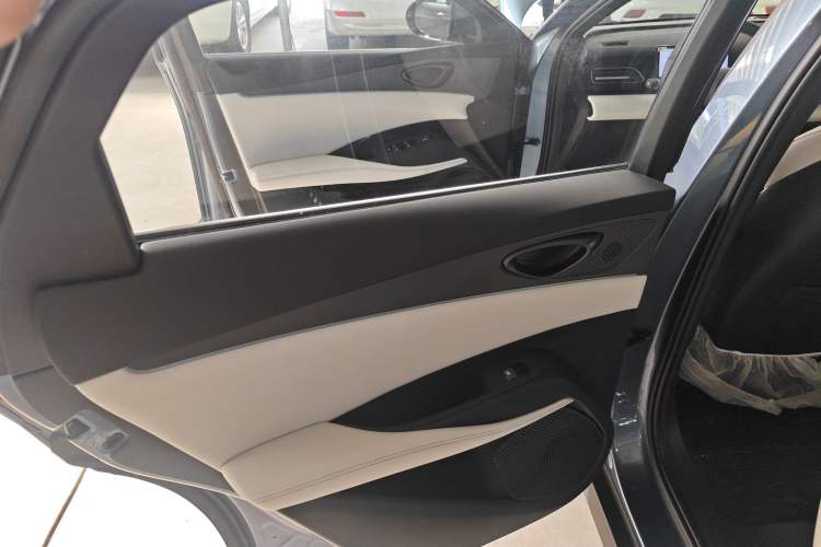 Used BYD Seal 06 New Energy 2025 DM-i Smart Drive 80KM Luxury Model
