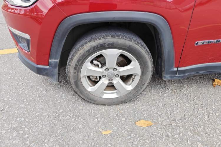 Used  Compass 2017 200T Automatic Enjoyment Version
