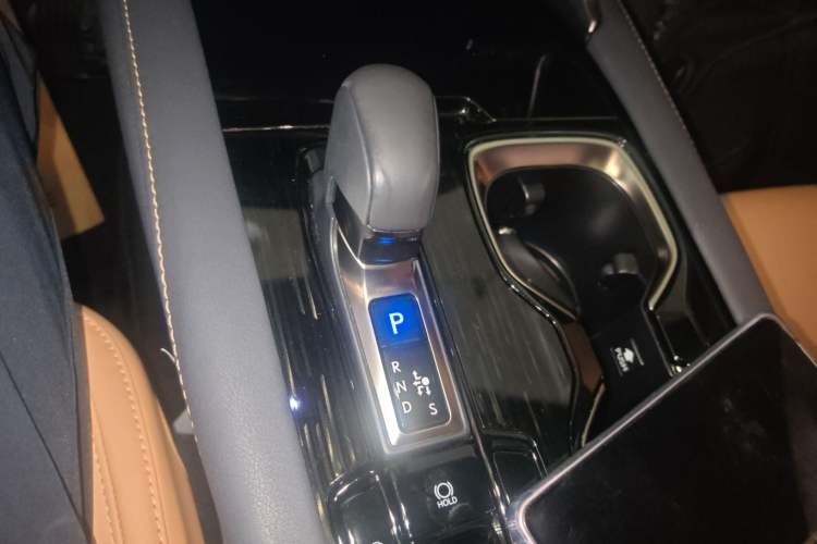 Used Lexus RX 2023 350h Two-Wheel Drive Enjoyment Version
