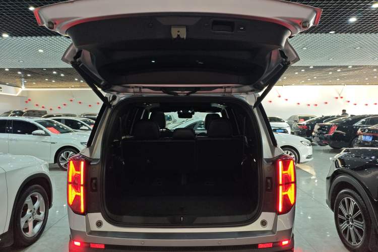 Used GAC Trumpchi GS8 2022 Linghang Series 2.0 TGDI Two-Wheel-Drive Luxury Smart Connectivity Version (7 Seats)
