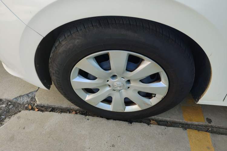 Used Peugeot 301 2016 1.6L Automatic Comfort Edition
