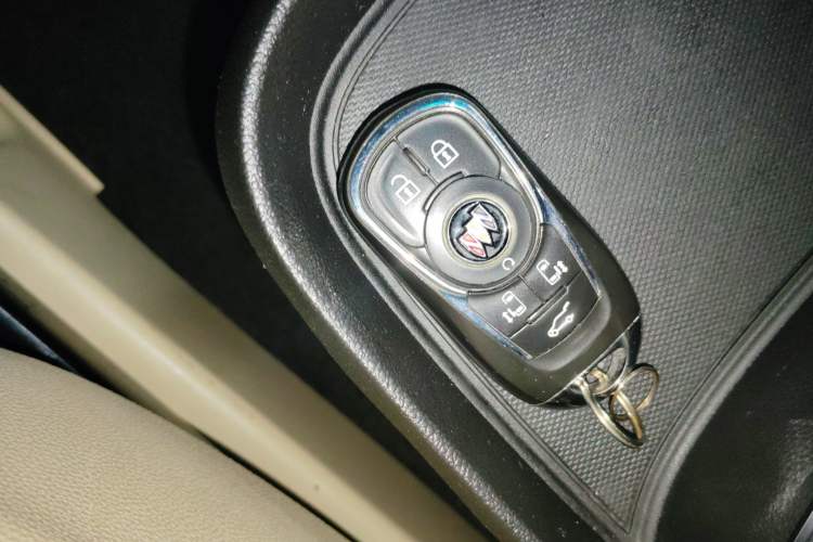 Used Buick GL8 2022 ES Land Cruiser 653T Luxury Model
