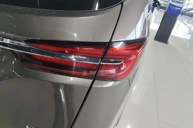 Used Buick GL8 2023 Land Executive Class Smart Enjoyment Model