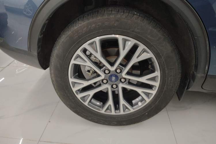 Used Ford Escape 2020 EcoBoost 245 Two-Wheel-Drive Titanium Edition